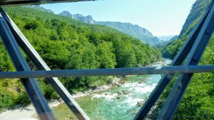 Rzeka Tara na granicy z Bośnią